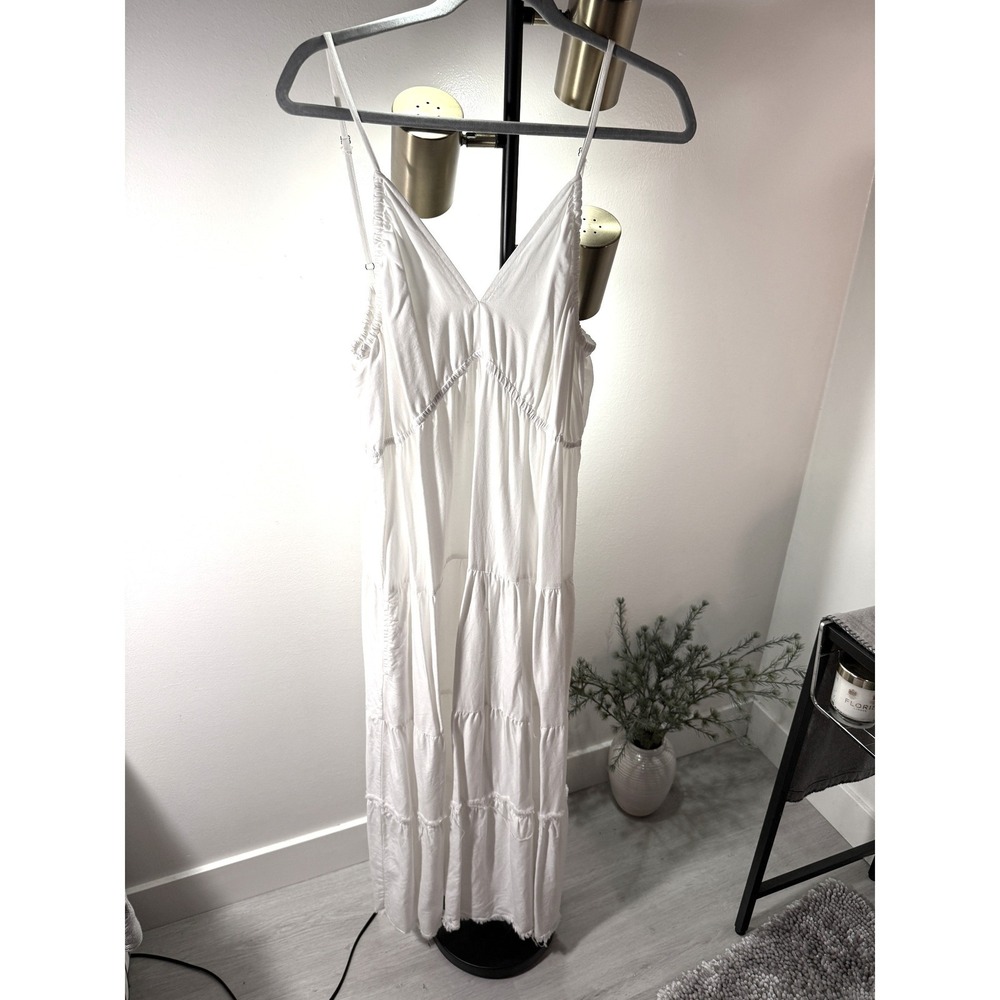 Kut from the Kloth White Lyocell Tiered Fringe Maxi Dress V-Neck KD101302